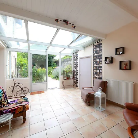 La Loge Des Fees Bed & Breakfast