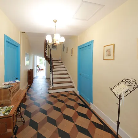 La Loge Des Fees Latille