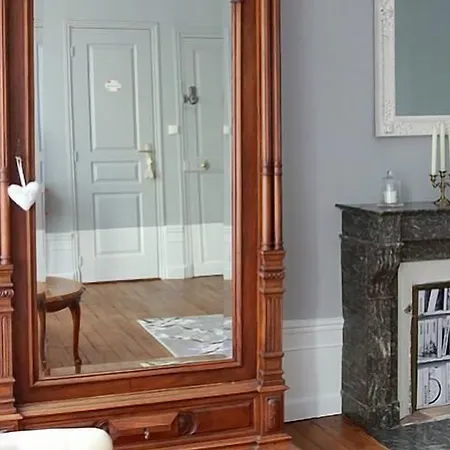 La Loge Des Fees Bed & Breakfast 3*