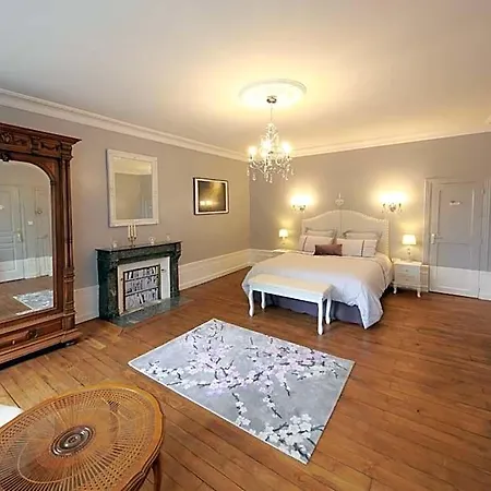 La Loge Des Fees Latille
