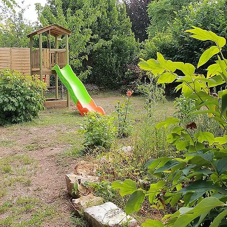 La Loge Des Fees Bed & Breakfast Latille