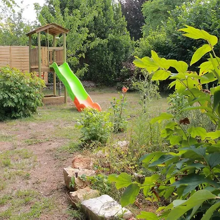 La Loge Des Fees Bed & Breakfast