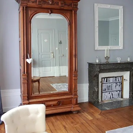 La Loge Des Fees Bed & Breakfast 3*