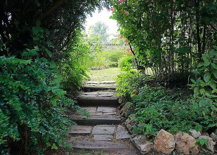 La Loge Des Fées Bed and breakfast