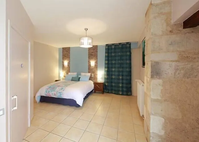 La Loge Des Fées Latillé