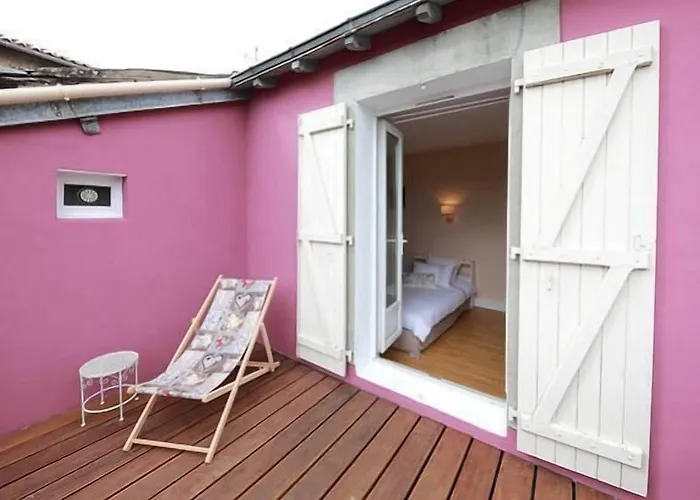 La Loge Des Fées Bed and breakfast Latillé