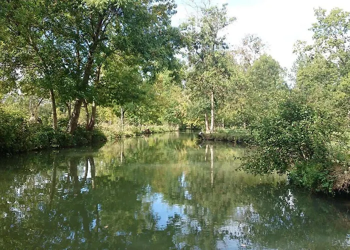 La Loge Des Fées Bed and breakfast Latillé